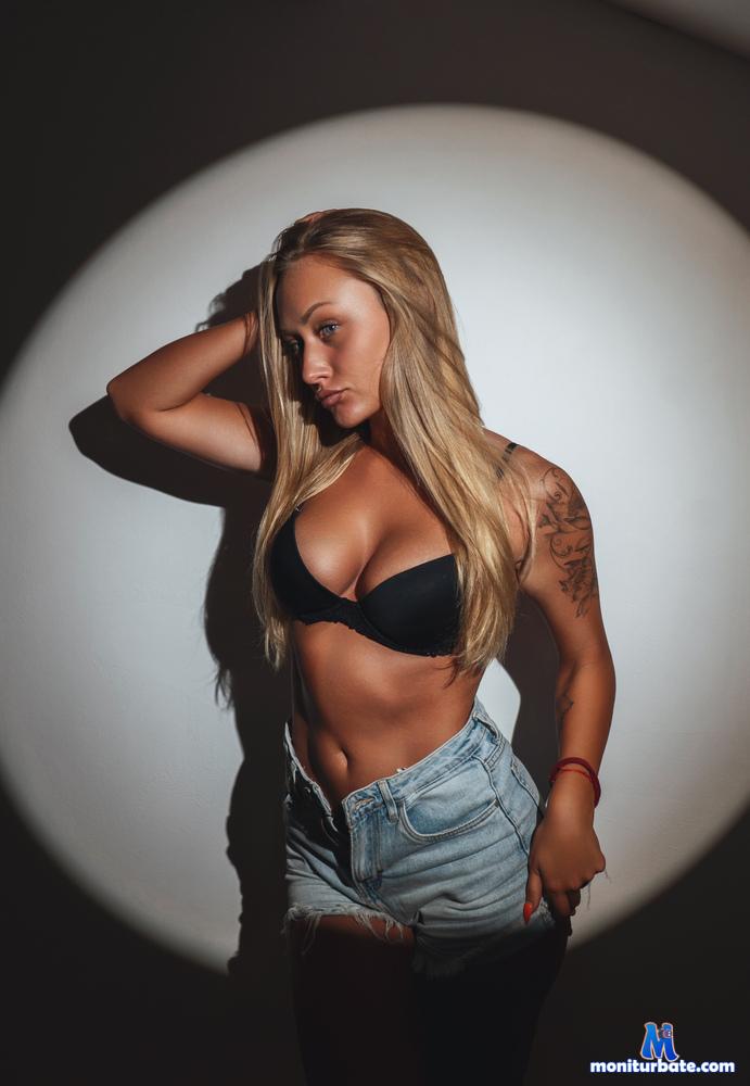 grace-foxy camsoda livecam performer profile