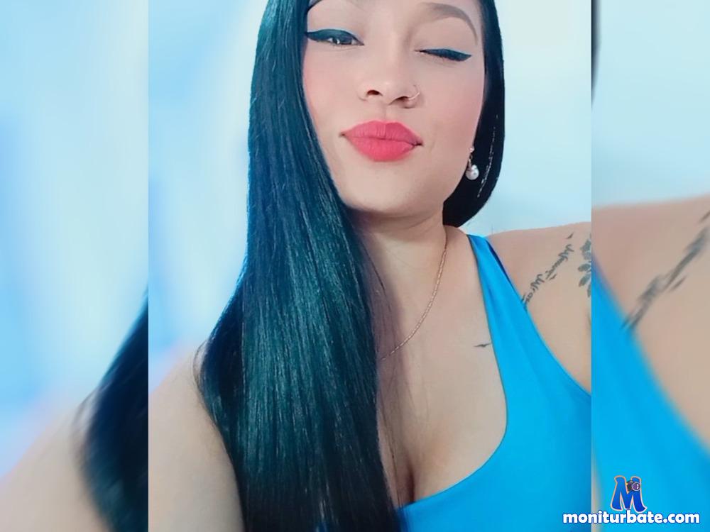 nahomekuperch camsoda livecam performer profile