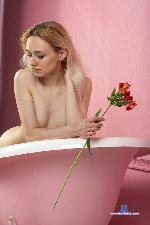 holy-squirt Camsoda livecam show performer room profile