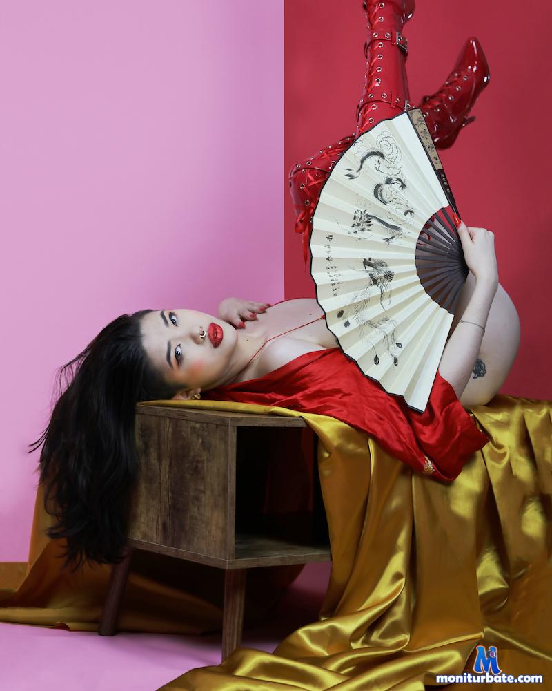 xlucy420x camsoda livecam performer profile