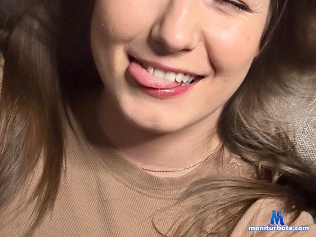 carmennatural camsoda livecam performer profile