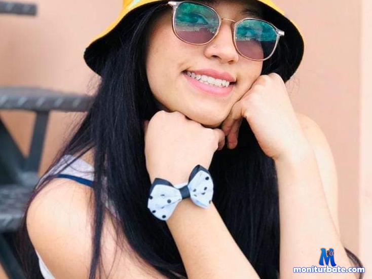 sara-medina-tcw camsoda livecam performer profile