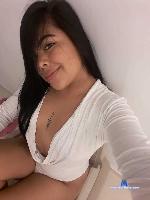 martinabluee Camsoda livecam show performer room profile
