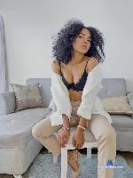 alondravipxx Camsoda livecam show performer room profile