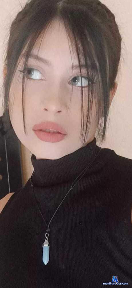 laureendoll camsoda livecam performer profile