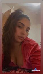 rainaclare Camsoda livecam show performer room profile
