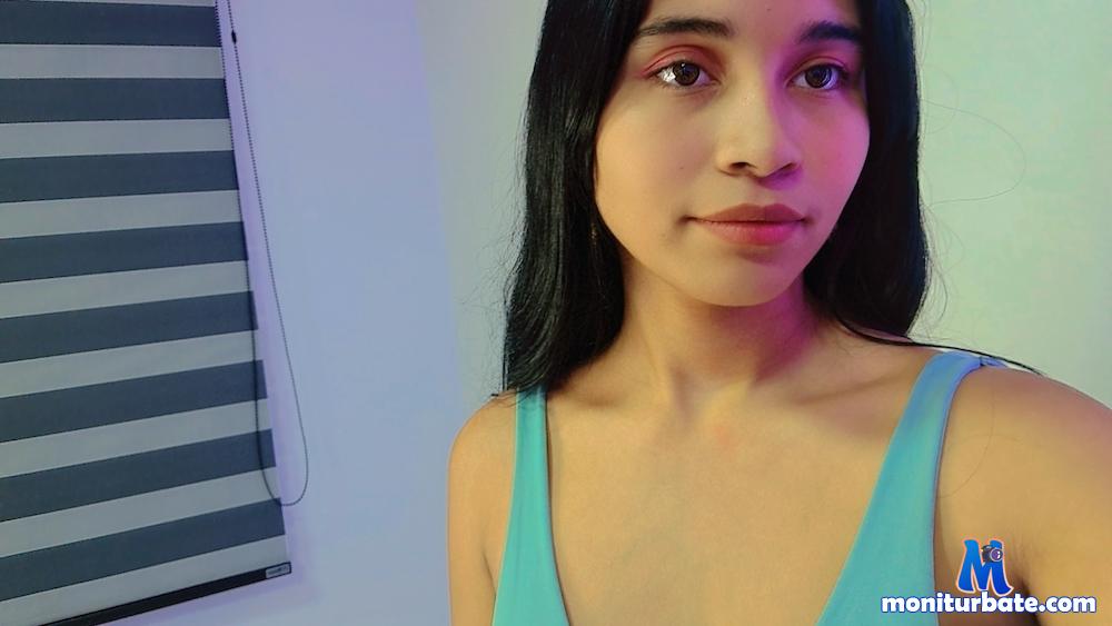 lis-minnie camsoda livecam performer profile