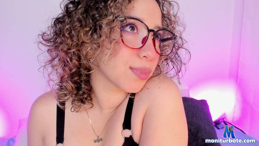sweet-glen camsoda livecam performer profile