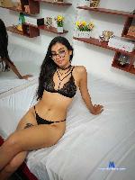anika-korny Camsoda livecam show performer room profile