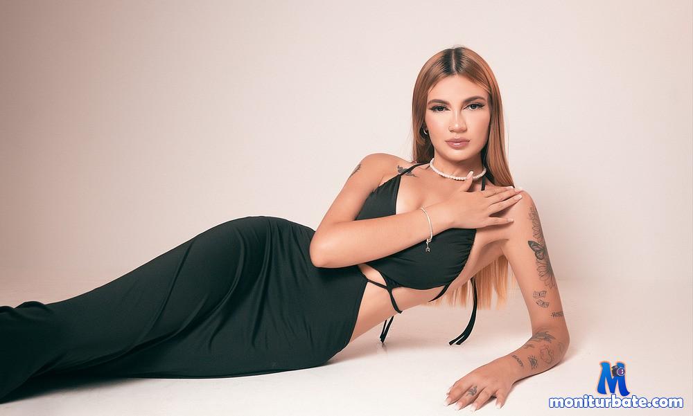 niaholland camsoda livecam performer profile