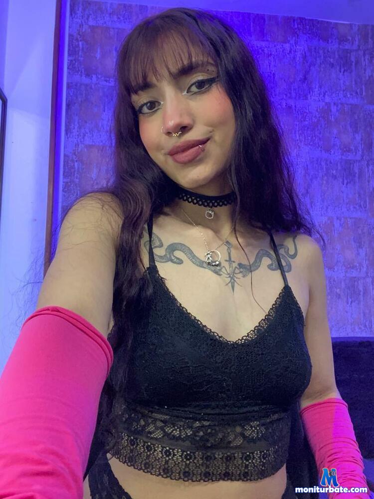 lonelycat1 Camsoda performer 