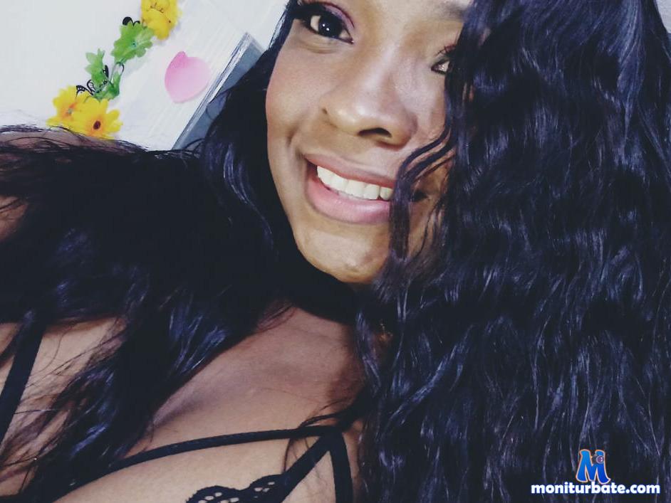 reinalove2 camsoda livecam performer profile