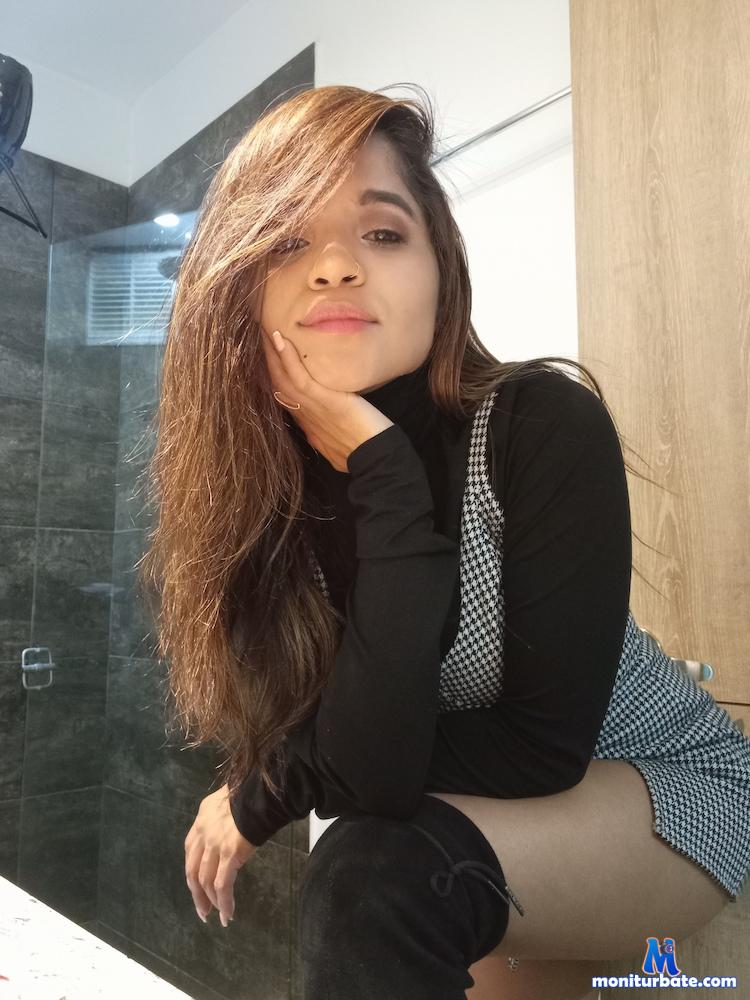 leilaevol camsoda livecam performer profile