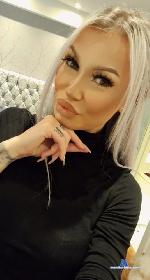 dreamgirrll Camsoda livecam show performer room profile