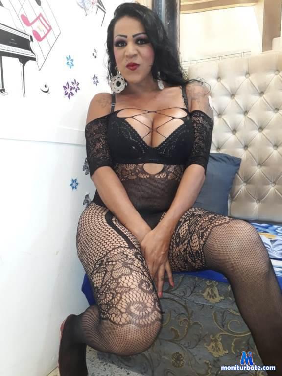 andreacamila camsoda livecam performer profile
