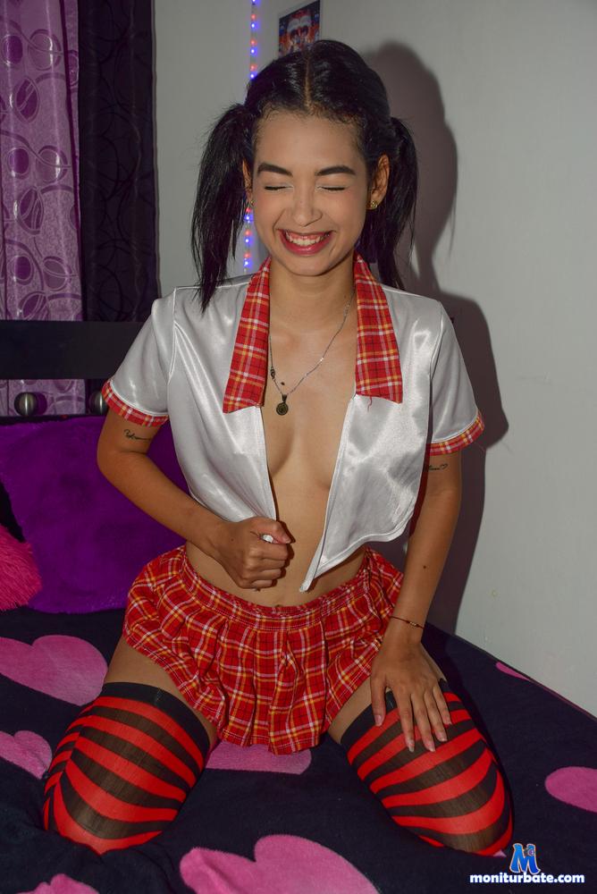 raquelle-sweet9921 camsoda livecam performer profile