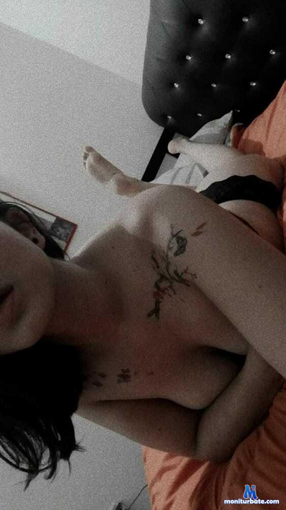 allisonmoore camsoda livecam performer profile