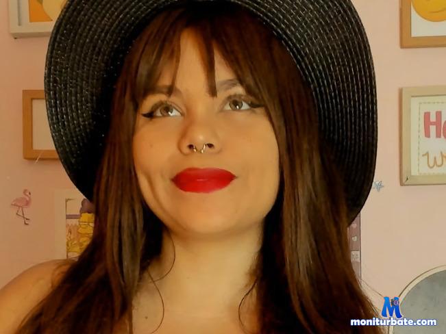 ashleymilk camsoda livecam performer profile