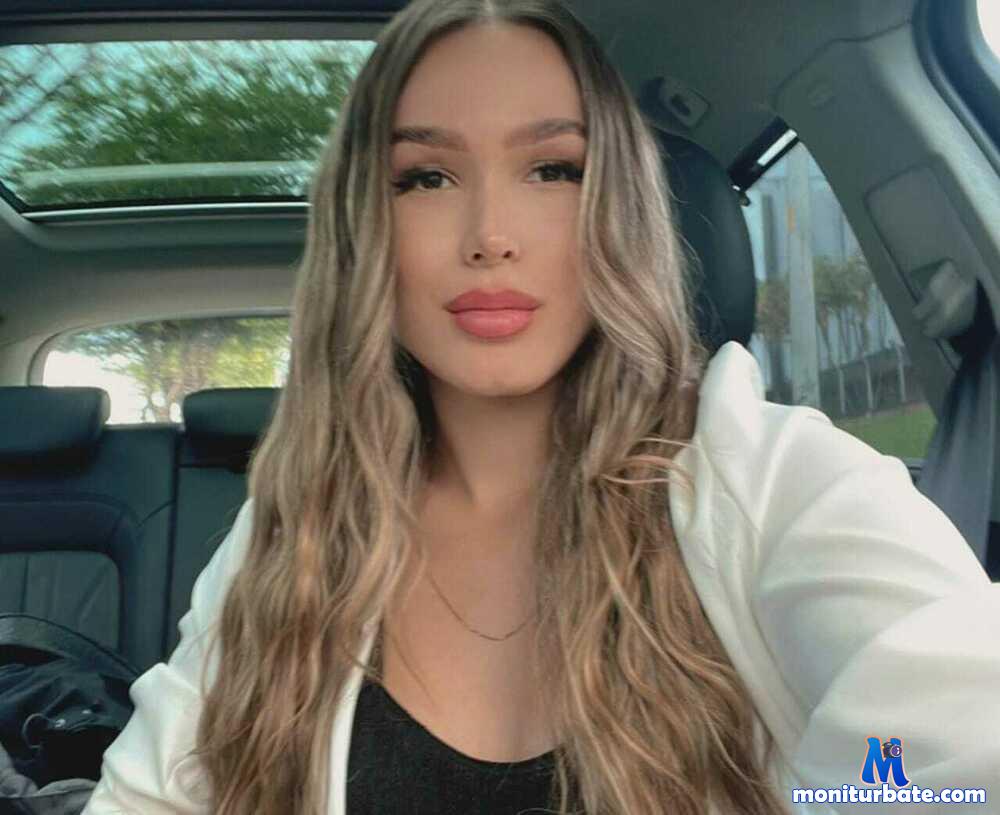kellyprettydoll camsoda livecam performer profile