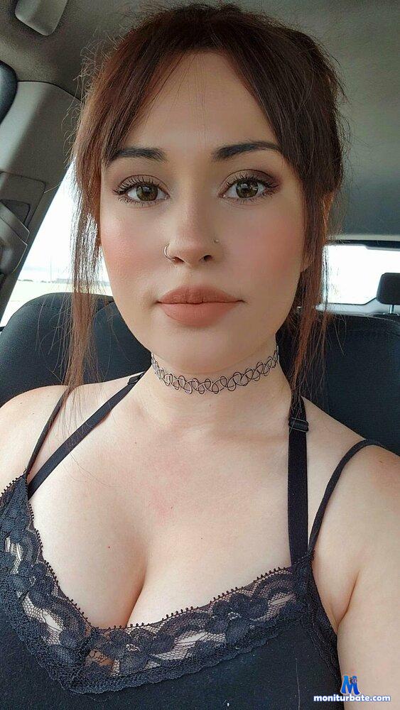crystalluna666 camsoda livecam performer profile