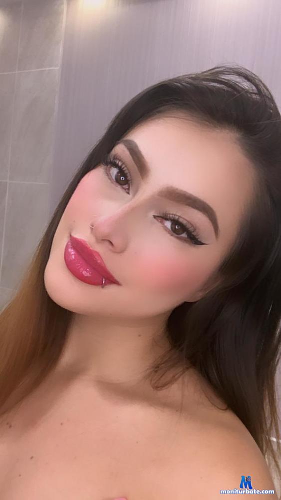 annette-ar camsoda livecam performer profile