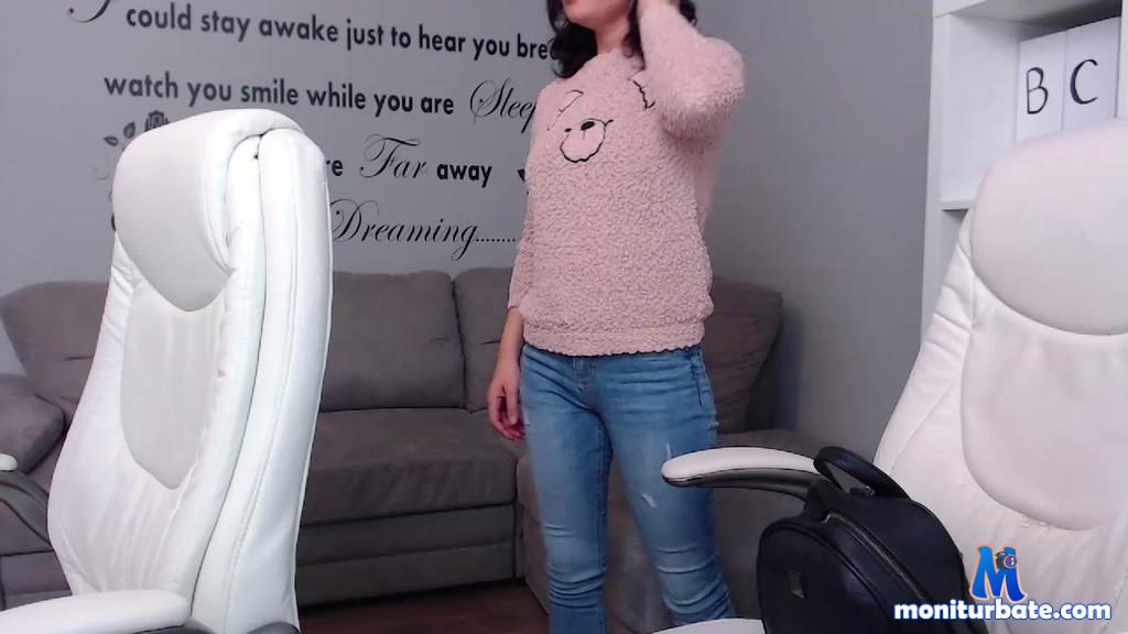 amirasamiraa Camsoda performer cum toys anal dildo masturbation squirting dp threesome swallow tranny