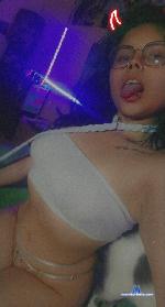effy-stonnem Camsoda livecam show performer room profile