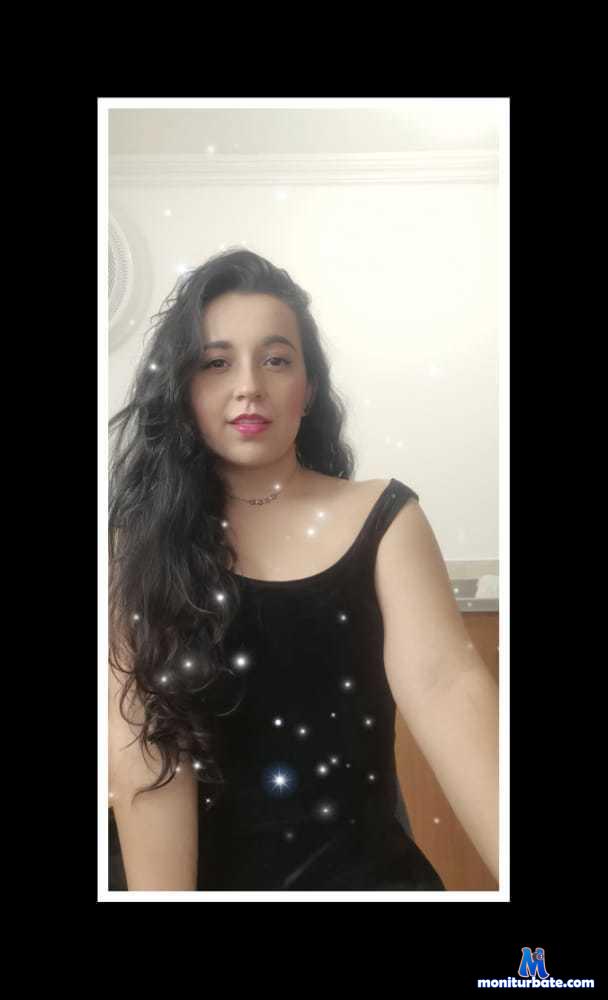 izaro-22 Camsoda performer 