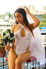 isis-loraine Camsoda livecam show performer room profile