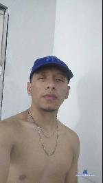 andrewevans1 Camsoda livecam show performer room profile