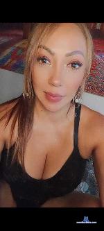 samanthaaruiiz Camsoda livecam show performer room profile