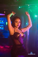 madiedavis Camsoda livecam show performer room profile