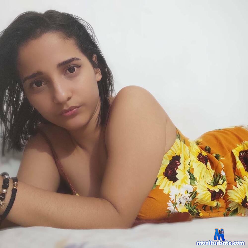 sharlottesc camsoda livecam performer profile