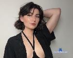 essieeros Camsoda livecam show performer room profile