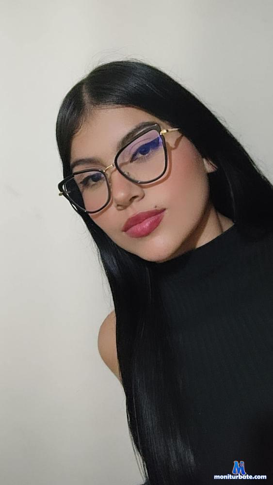 alexa-wills camsoda livecam performer profile