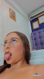 miissten Camsoda livecam show performer room profile