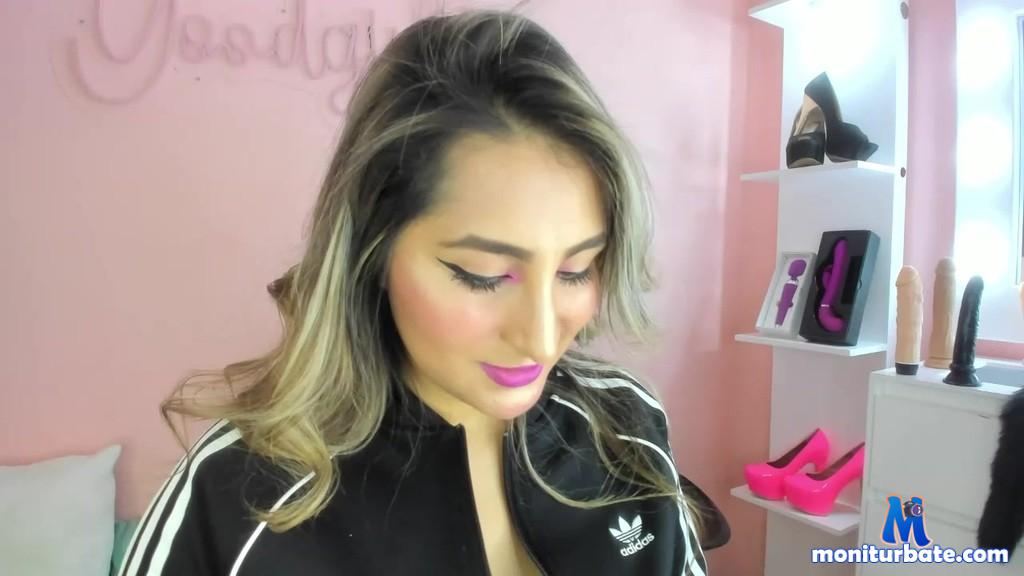 maiaconnor Camsoda performer latina curvy cum feet fetish toys anal blowjob dildo dp