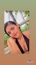 ambar-warren Camsoda livecam show performer room profile