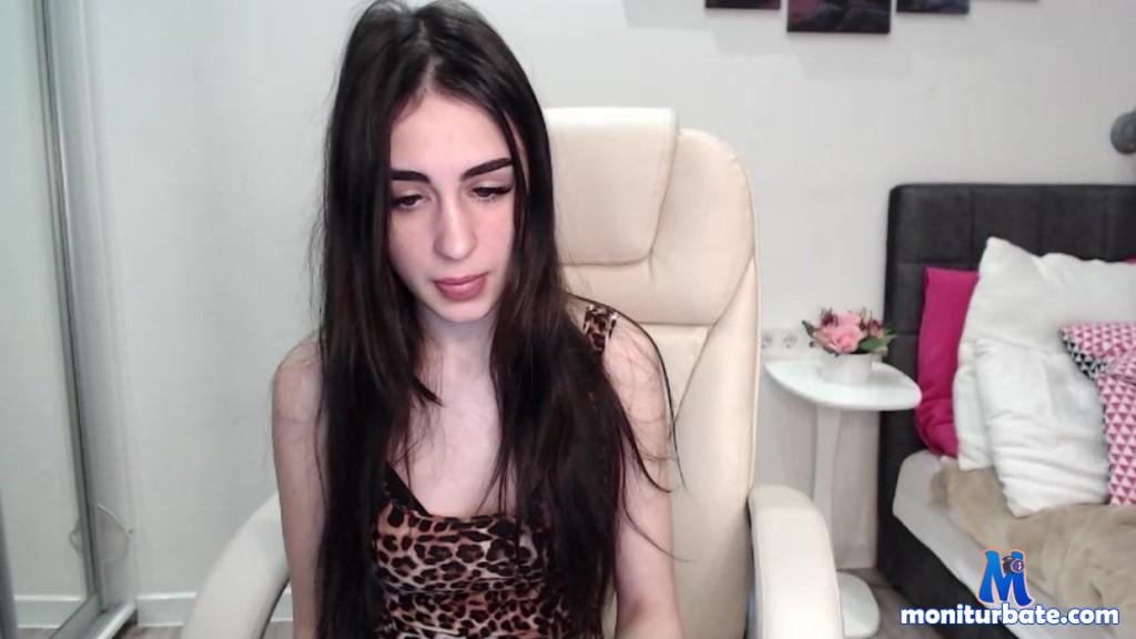 olivia-darr camsoda livecam performer profile