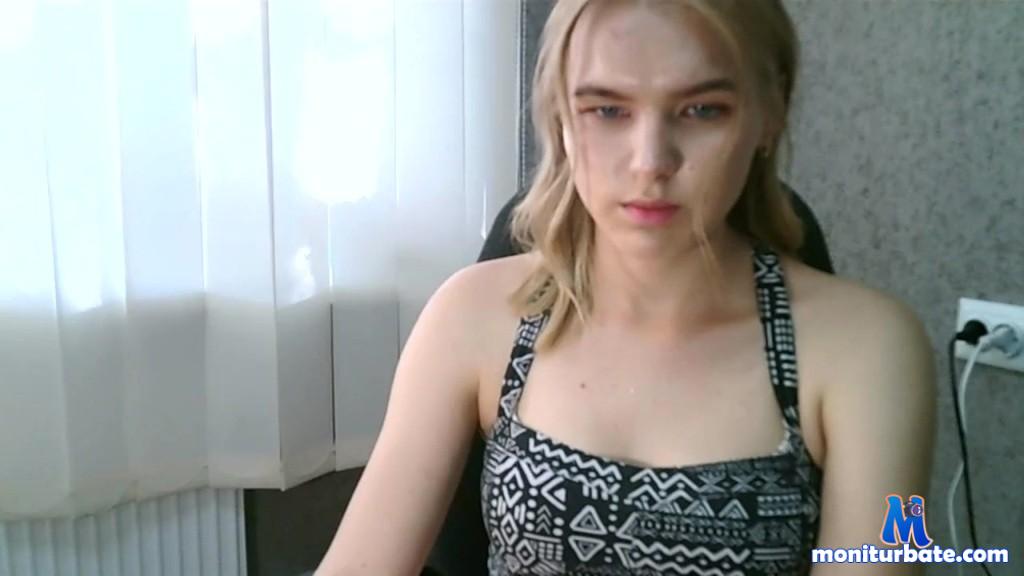 alinedak2 camsoda livecam performer profile
