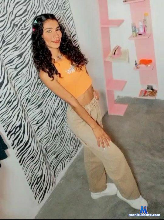 coralinejhonss Camsoda performer 