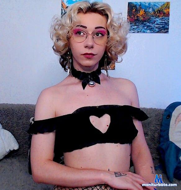 silverfoxxxxy camsoda livecam performer profile