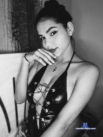 valensamder Camsoda livecam show performer room profile
