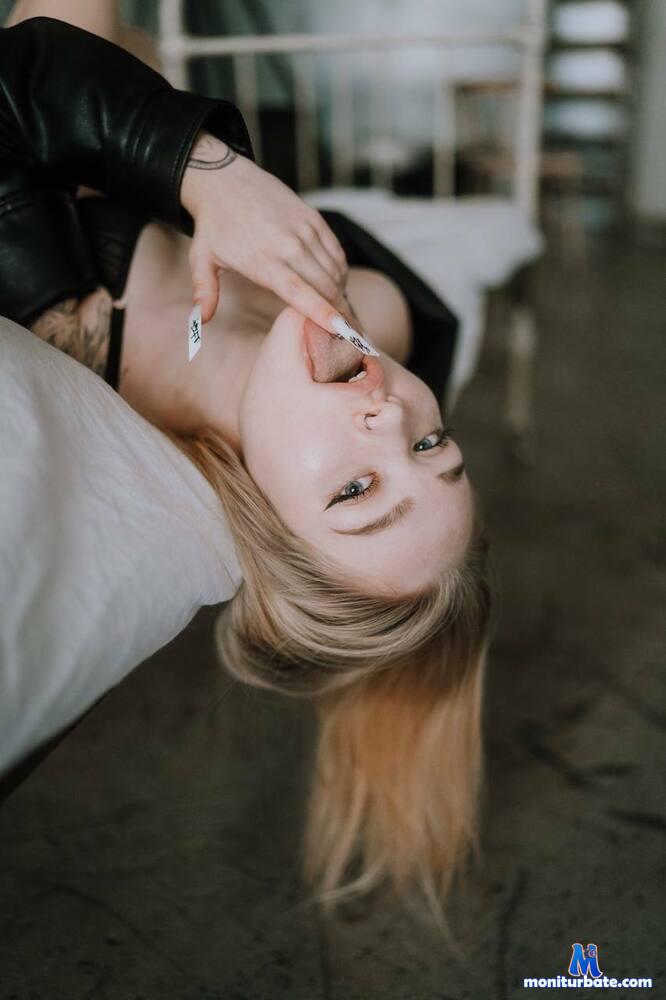 amaryllisone camsoda livecam performer profile