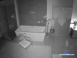 voyeurcam-casa-salsa-bathroom-3 camsoda livecam performer profile
