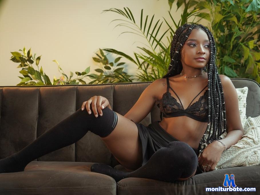 danielanagyy camsoda livecam performer profile