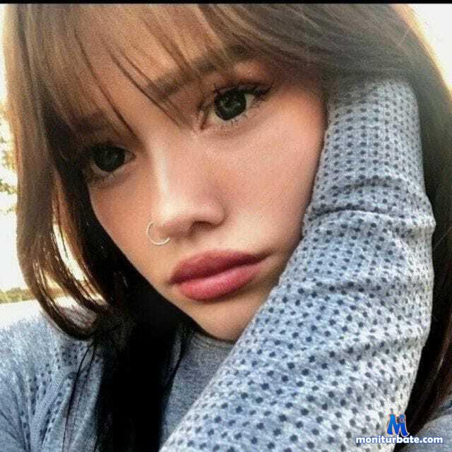mollycolins camsoda livecam performer profile