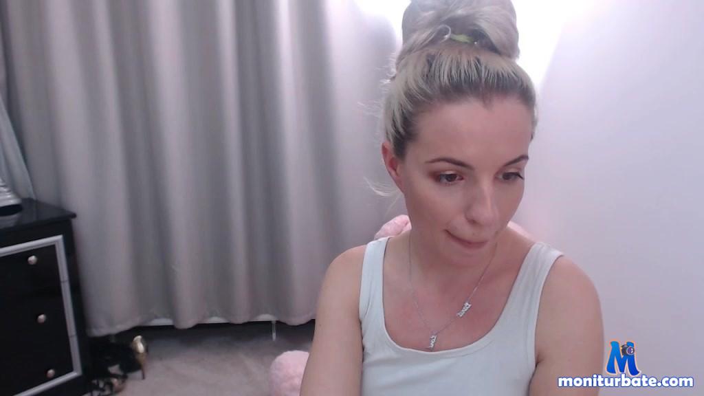 sofiblackdiamond camsoda livecam performer profile
