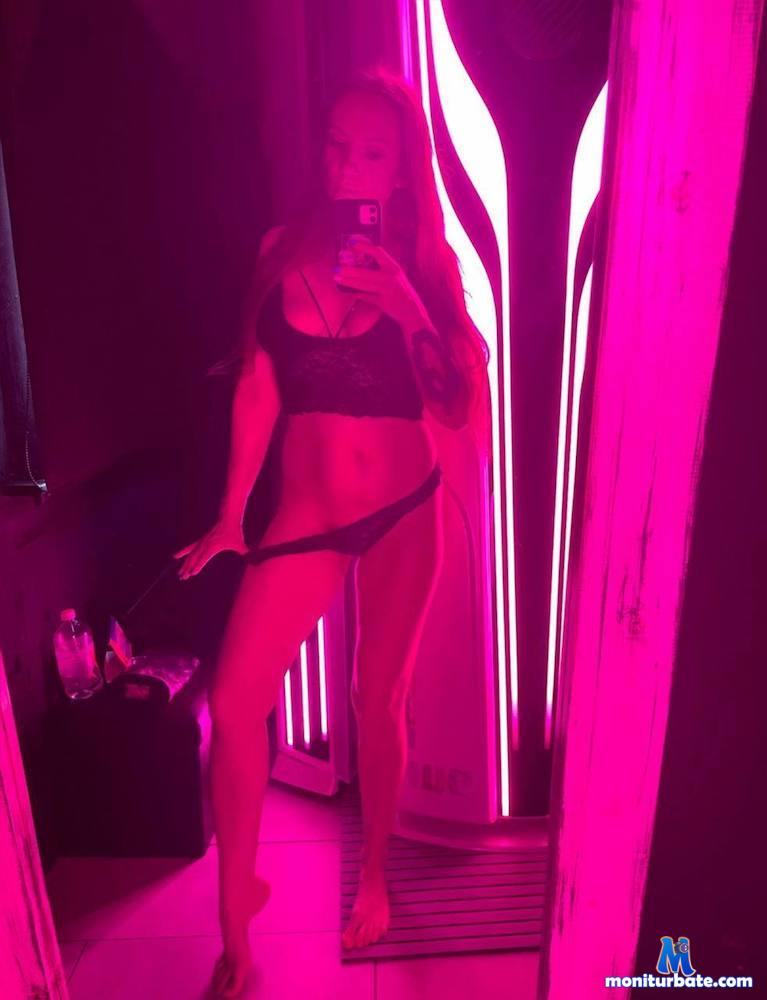 darina-kaufman Camsoda performer 