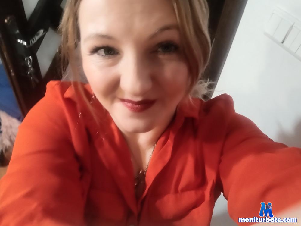 loriwild camsoda livecam performer profile